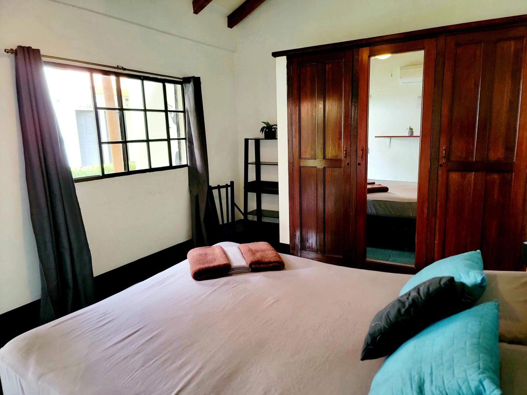 Poco A Poco Hostel Леон Экстерьер фото