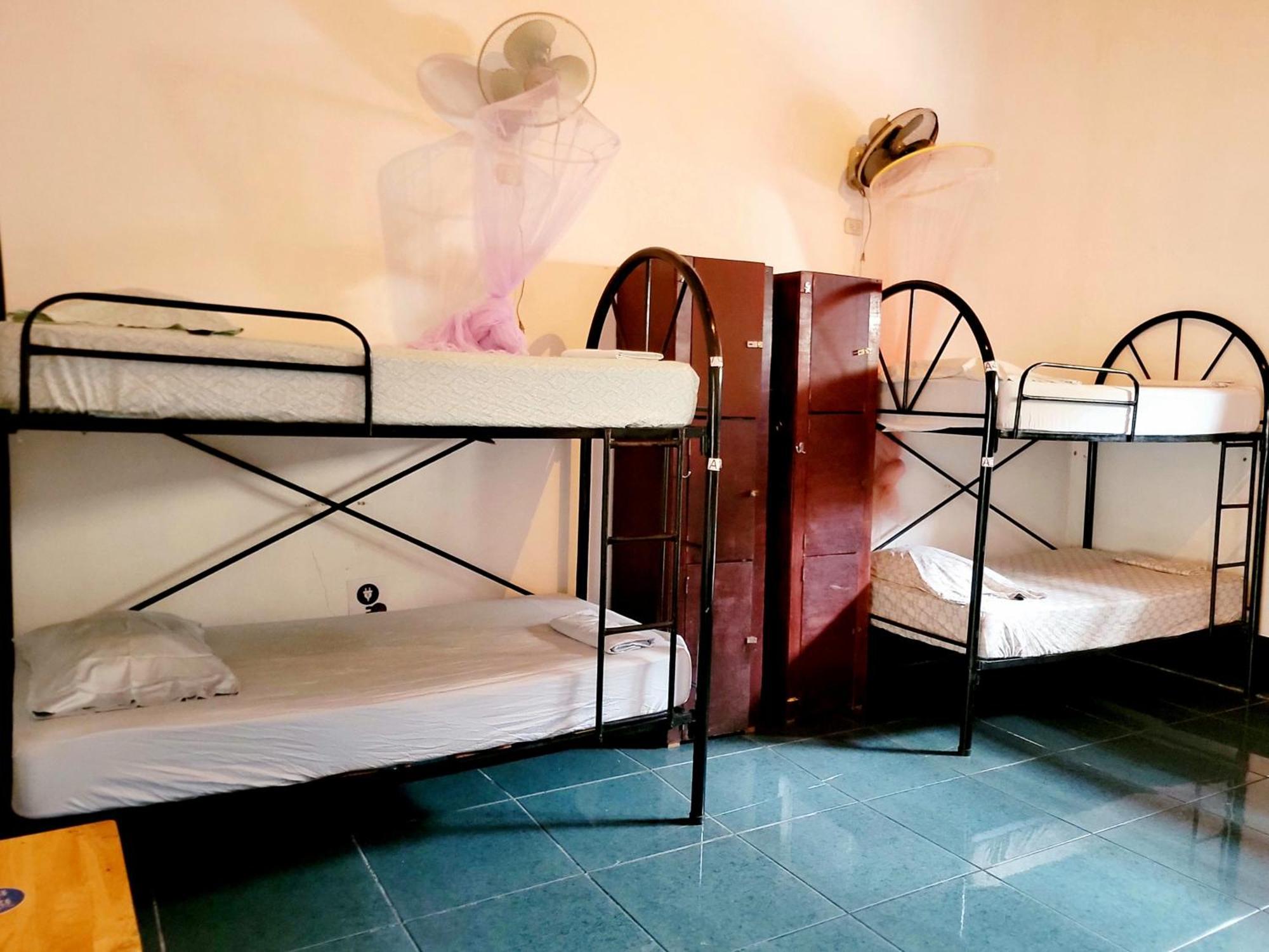 Poco A Poco Hostel Леон Экстерьер фото