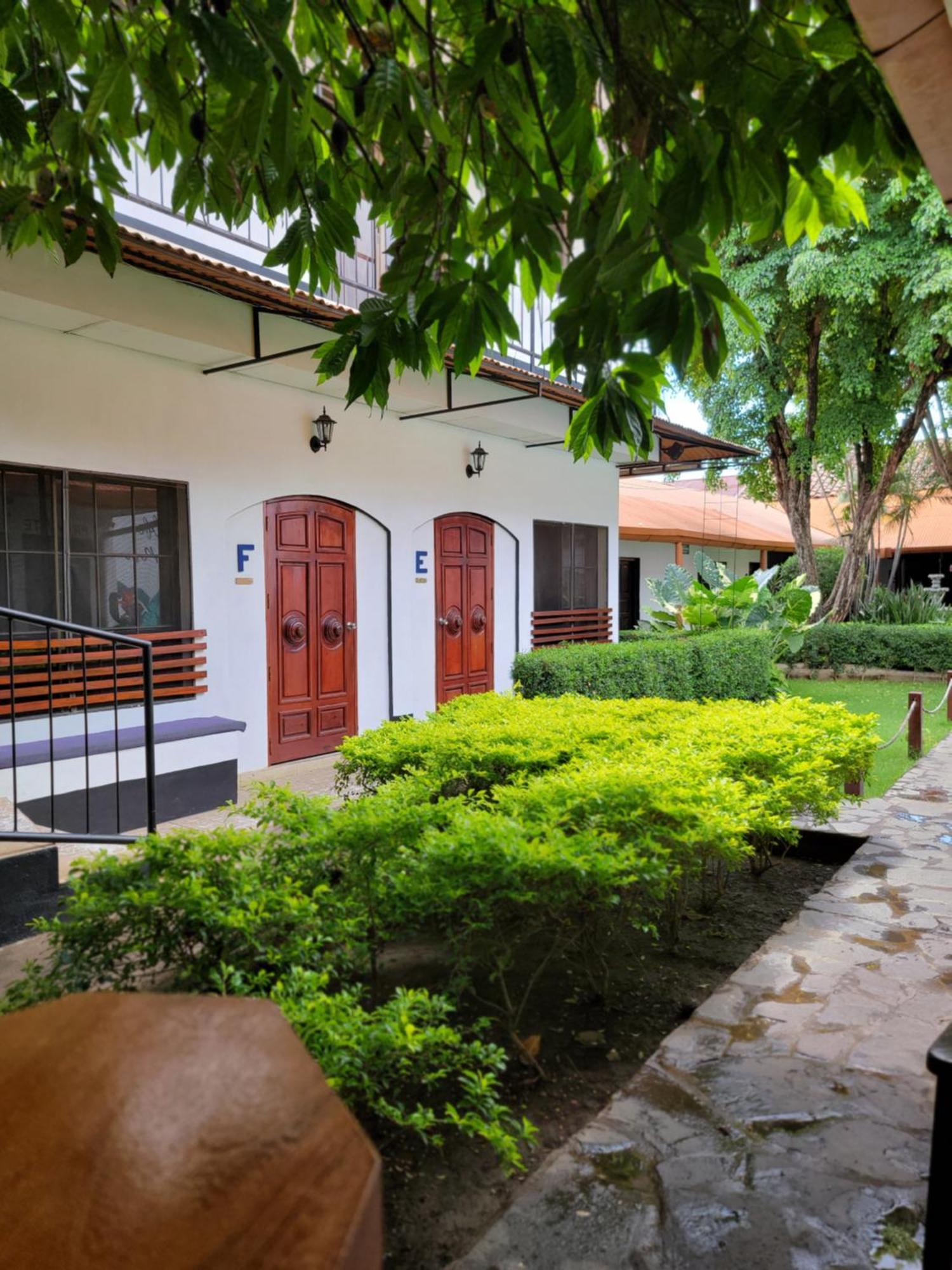 Poco A Poco Hostel Леон Экстерьер фото